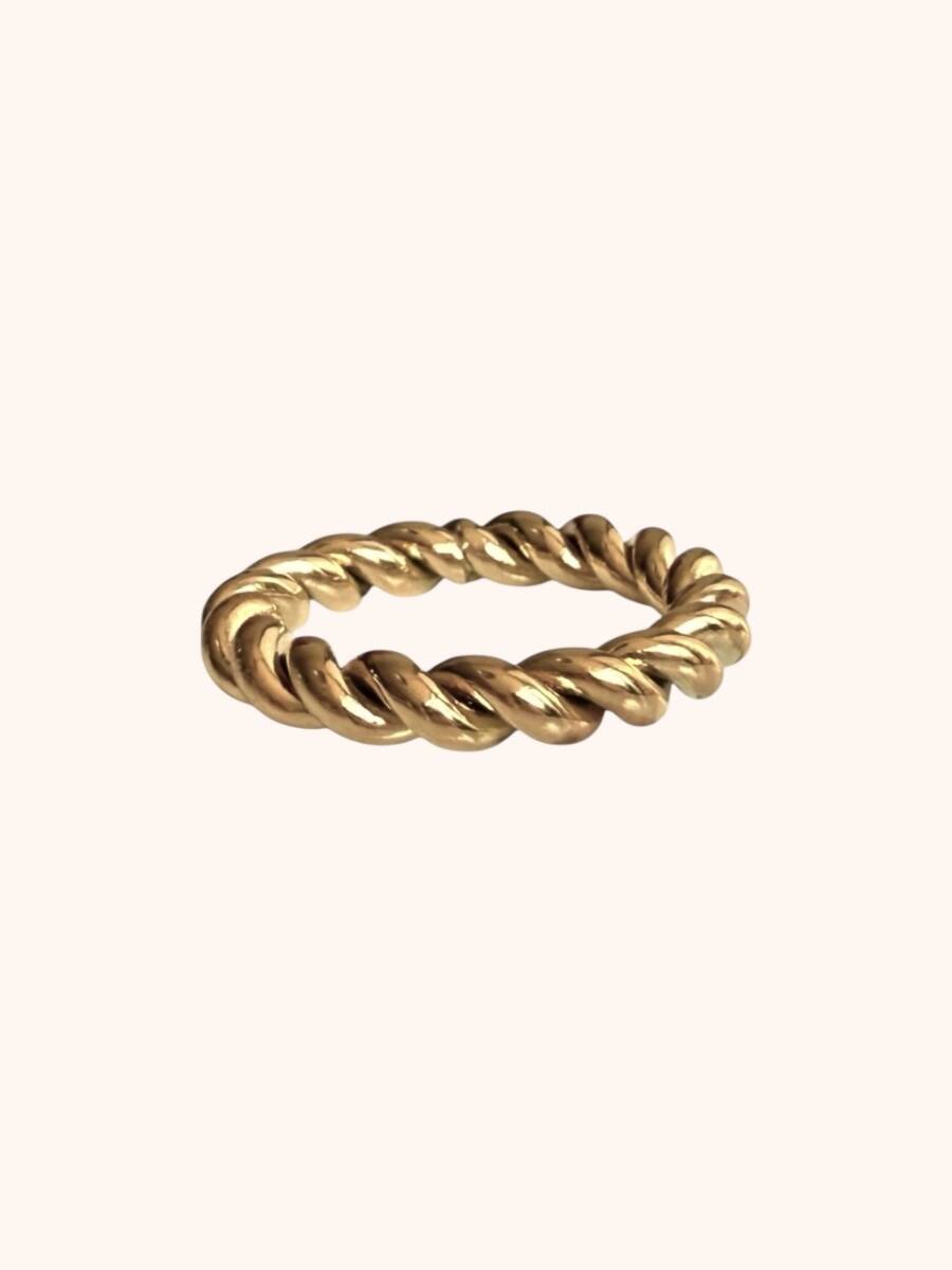 Twisted | Ring
